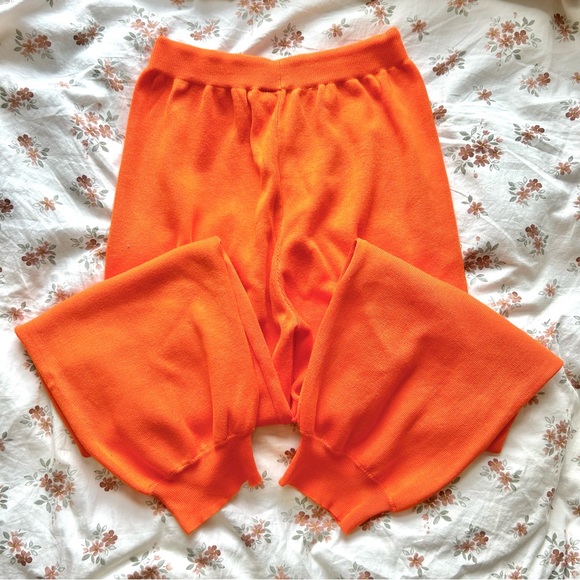 Amazon Orange Crewneck Sweatshirt/Sweatpants Set - Picture 8 of 12
